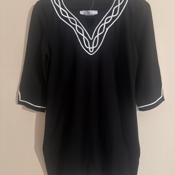 Ava Lynn Black Tunic Dress with White Embroidered Trim – Made in USA – Size M/L - Picture 2 of 6